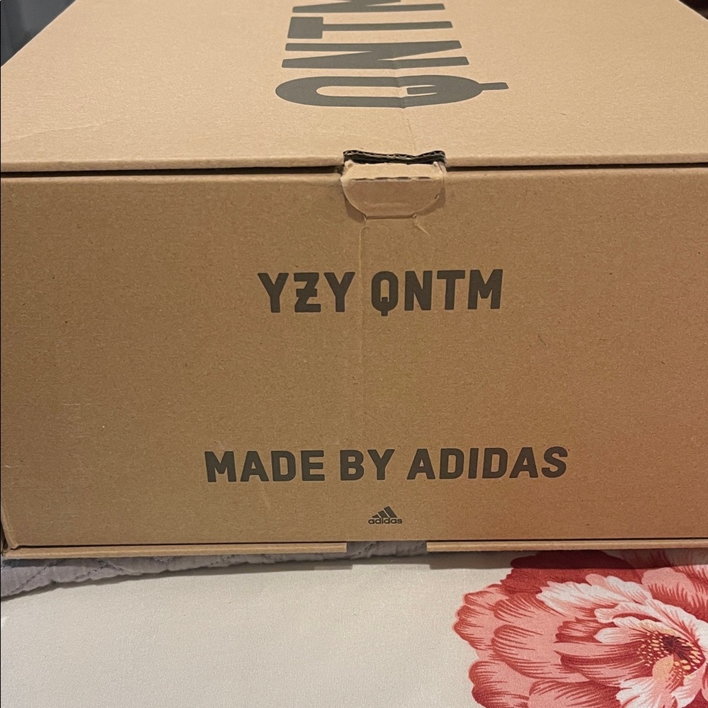 Yeezy Mens Sneakers in Black, Cream, Tan - Picture 4 of 5